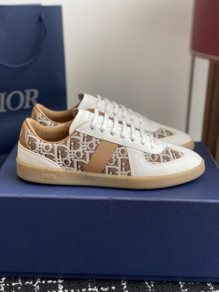 D1R* 25Pre-Fall Berlin 01 SNEAKER DR-PF01