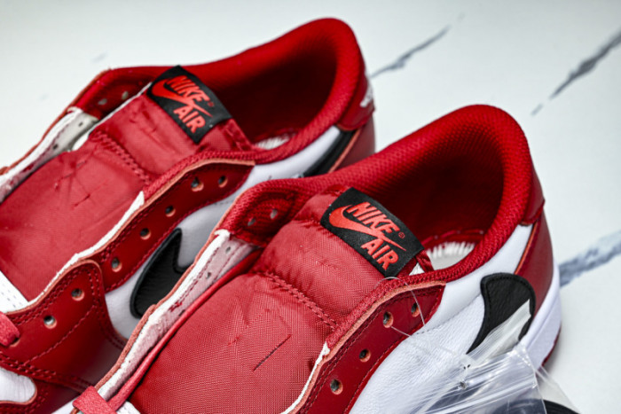 Travis Scott x Fragment x Air Jordan 1 Low OG DM7866-101