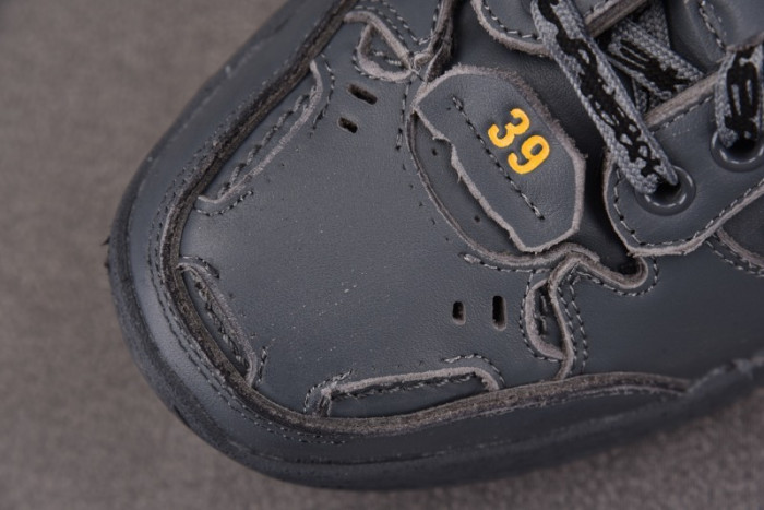 BL Hamptons Worn-Out - BL - WO 02