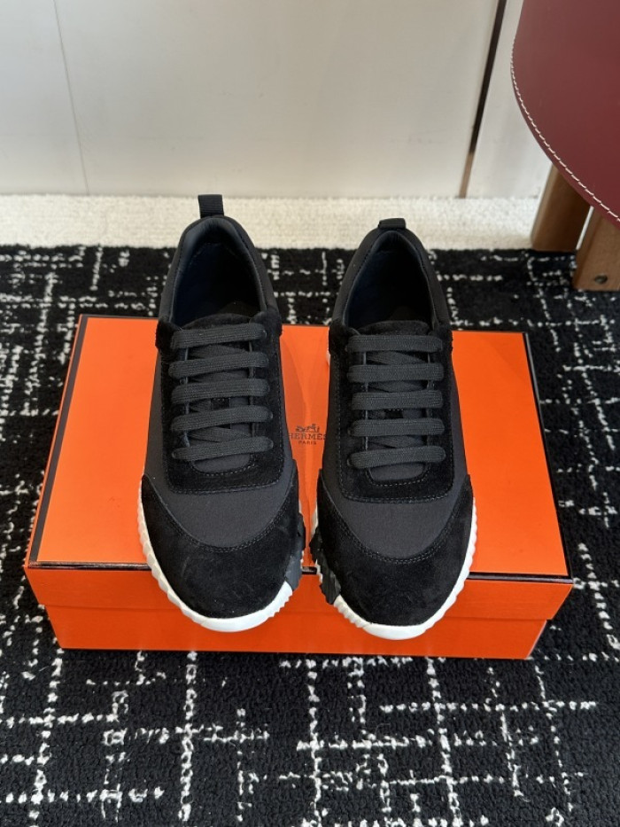 HR Sneakers  HR-11