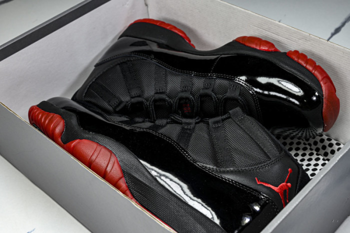 Air Jordan 11 378037-326