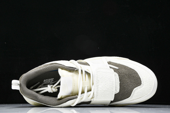 Nike Zoom Field Jaxx SP Travis Scott HQ3061-102