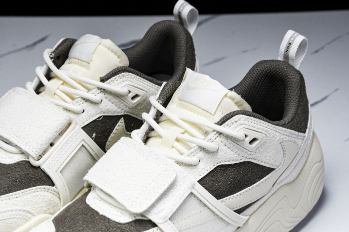 Nike Zoom Field Jaxx SP Travis Scott HQ3061-102