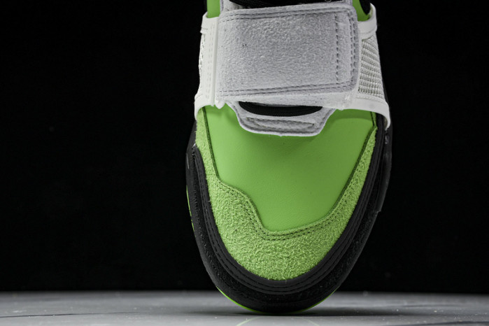 Nike Zoom Field Jaxx SP Travis Scott HQ3061-104