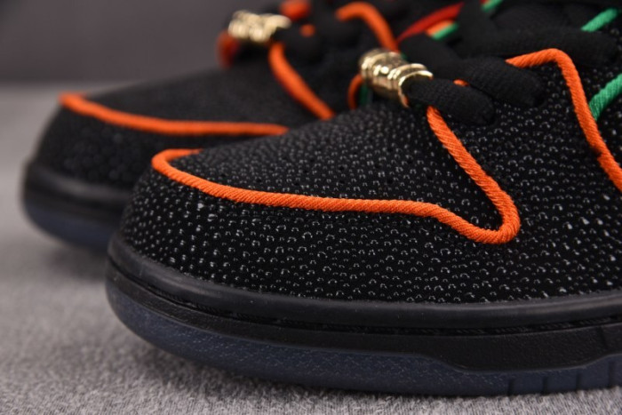 SB Dunk Low Bronx Girls Skate - HV1664-001