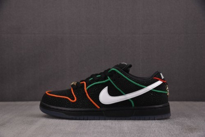 SB Dunk Low Bronx Girls Skate - HV1664-001