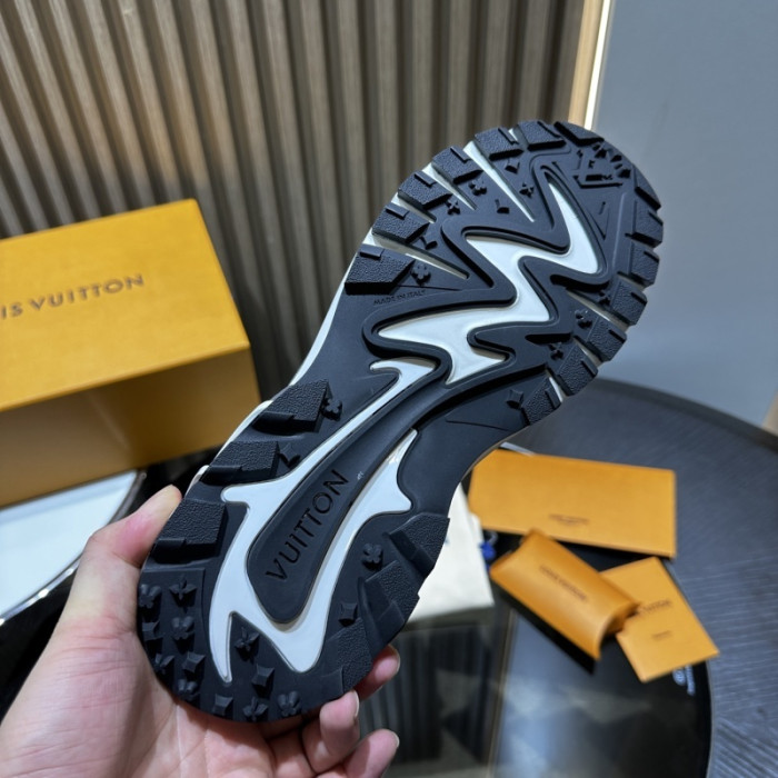 LVT Runner Tatic Sneaker  L&V-RT01