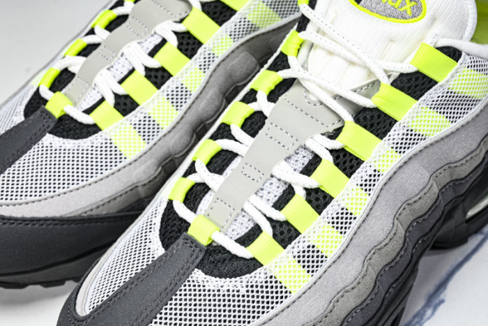 Nike Air Max 95 OG Big Bubble Neon (2025) HM4740-001