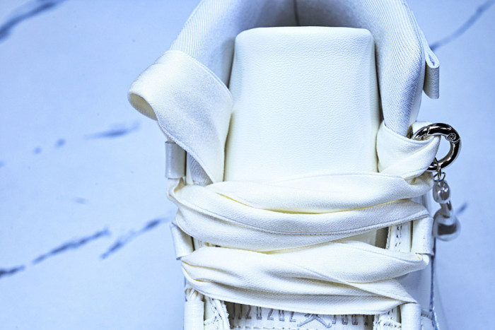 Jordan 11 Retro Pearl - AR0715-110