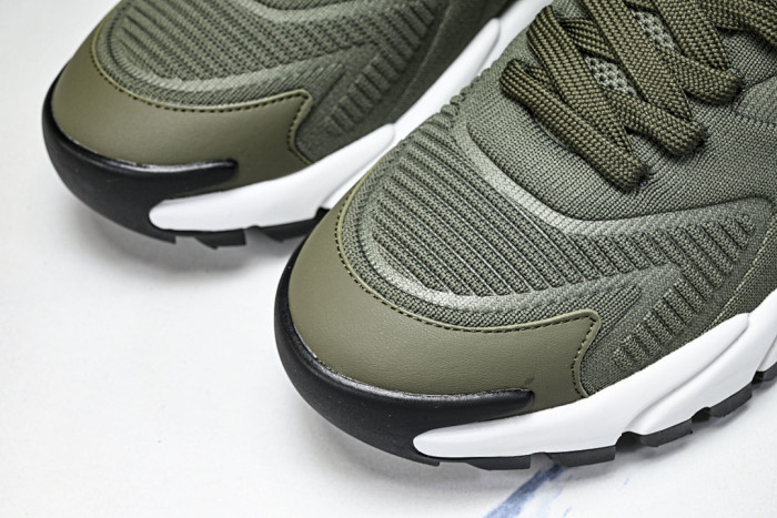 LVT Runner Tatic Sneaker  L&V-RT05