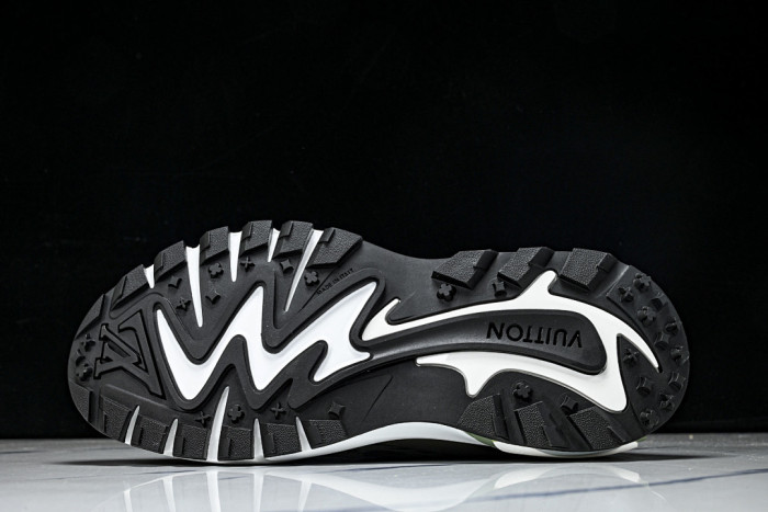 LVT Runner Tatic Sneaker  L&V-RT05