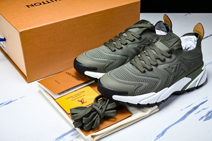 LVT Runner Tatic Sneaker  L&V-RT05