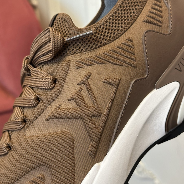 LVT Runner Tatic Sneaker  L&V-RT09