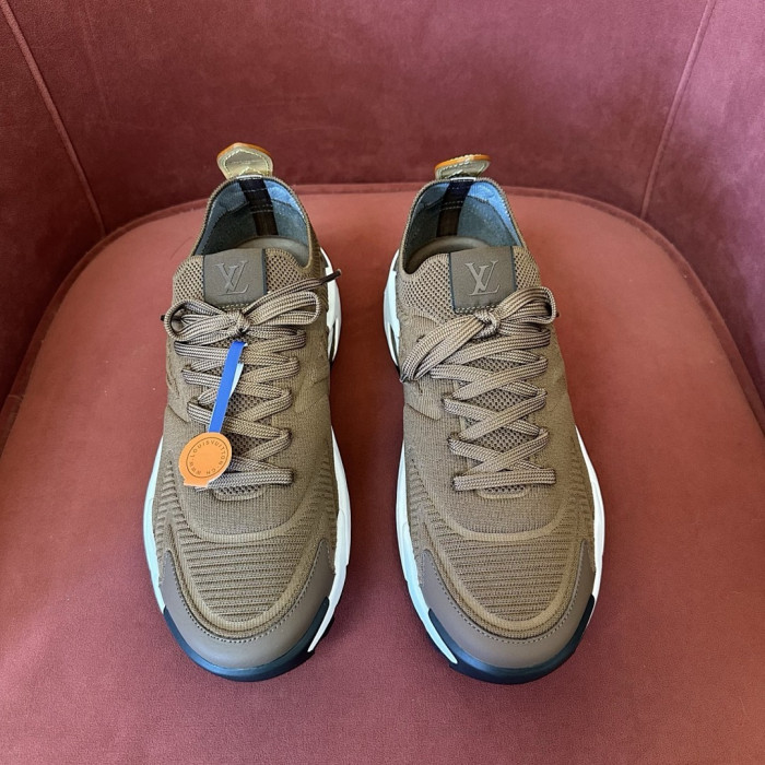 LVT Runner Tatic Sneaker  L&V-RT09