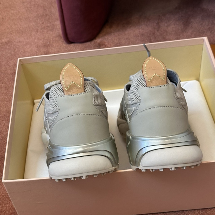 LVT Runner Tatic Sneaker  L&V-RT12