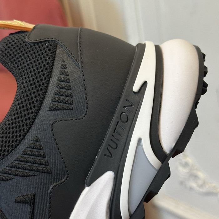 LVT Runner Tatic Sneaker  L&V-RT13