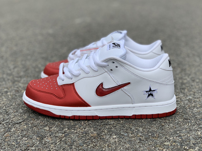Nike SB Dunk Low s*upre*meJewel Swoosh Red - CK3480-600